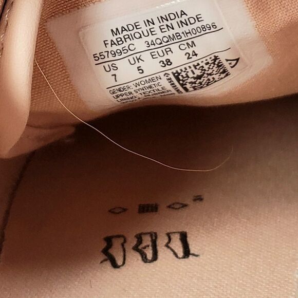 Converse | Leather Pale Pink Sneakers - Picture 2 of 4